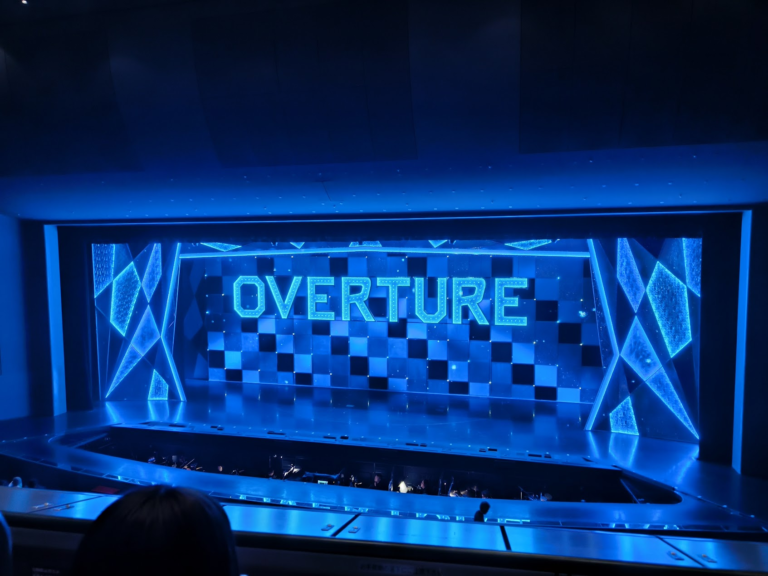 2025年のベストエンタメ:宝塚雪組『オーヴァチュア!』――朝美絢×夢白あや新トップコンビお披露目公演が最高だった 2025年のベストエンタメ:宝塚雪組『オーヴァチュア!』――朝美絢×夢白あや新トップコンビお披露目公演が最高だった