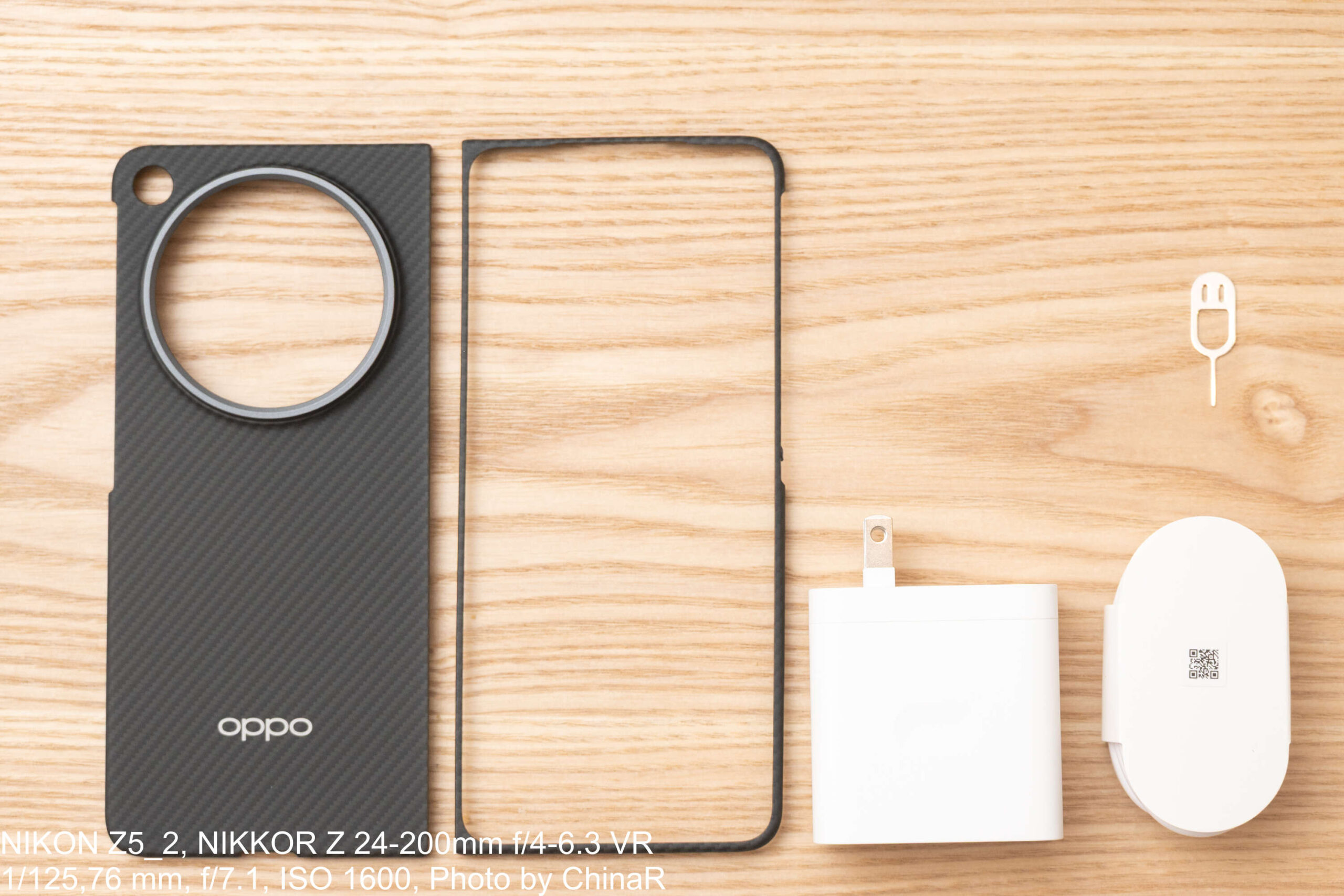 OPPO Find N6の同梱品