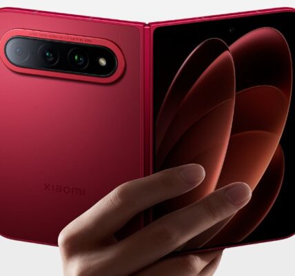 Xiaomi 18 Foldの西野紅カラーを開いた状態の公式画像