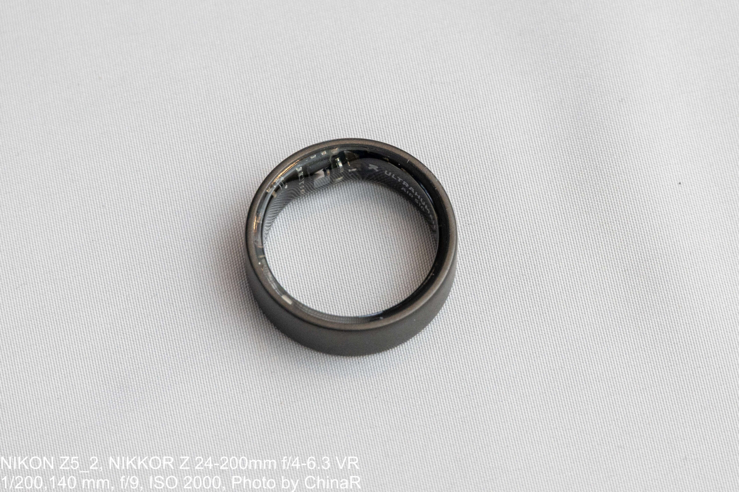 マットグレーのUltrahuman Ring AIR本体