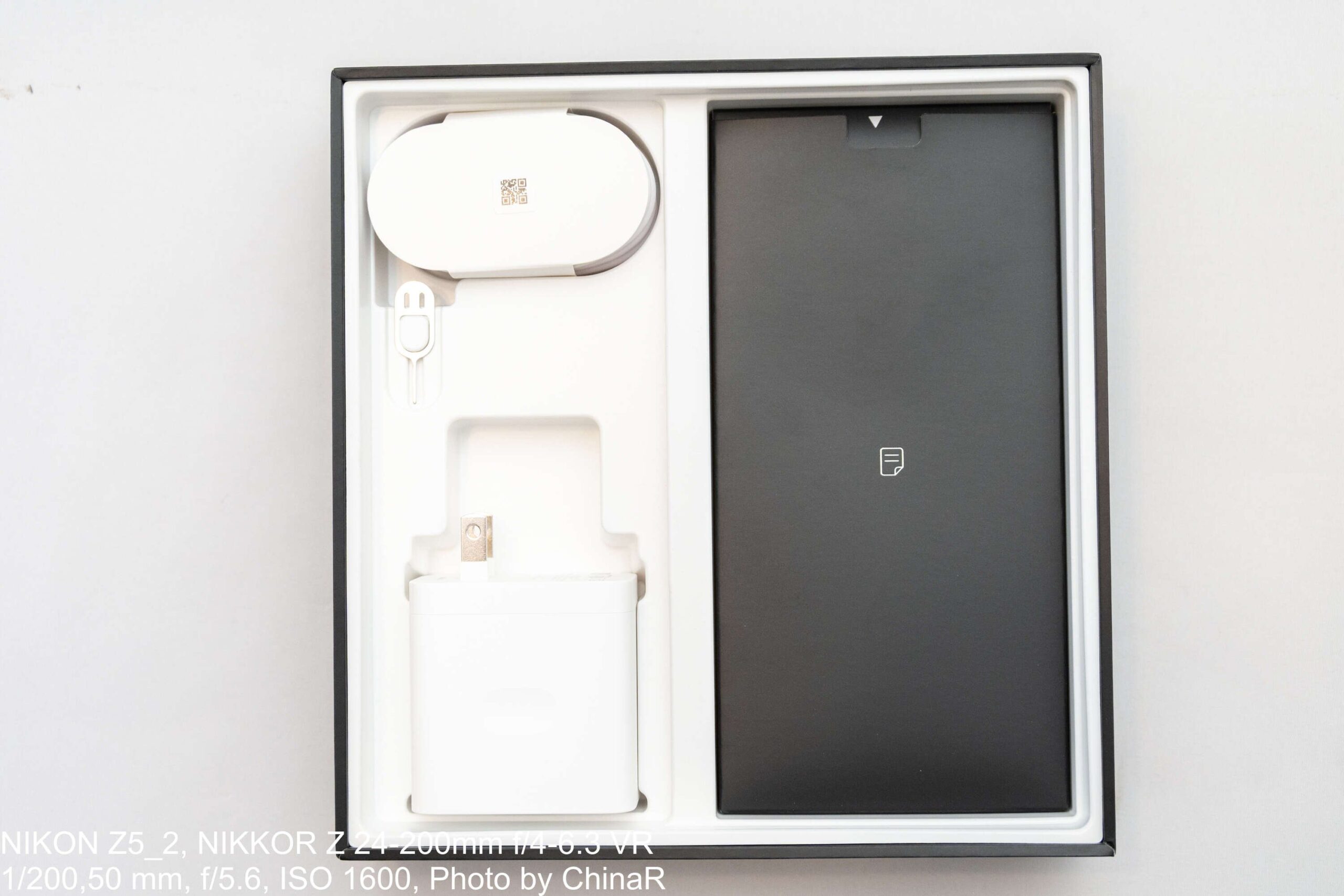 OPPO Find X9 Ultraの同梱品一式