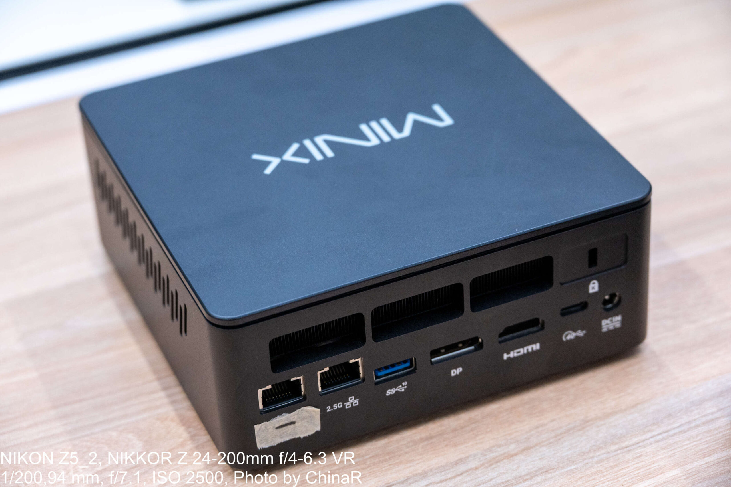 MINIX ER947-AIの背面インターフェース