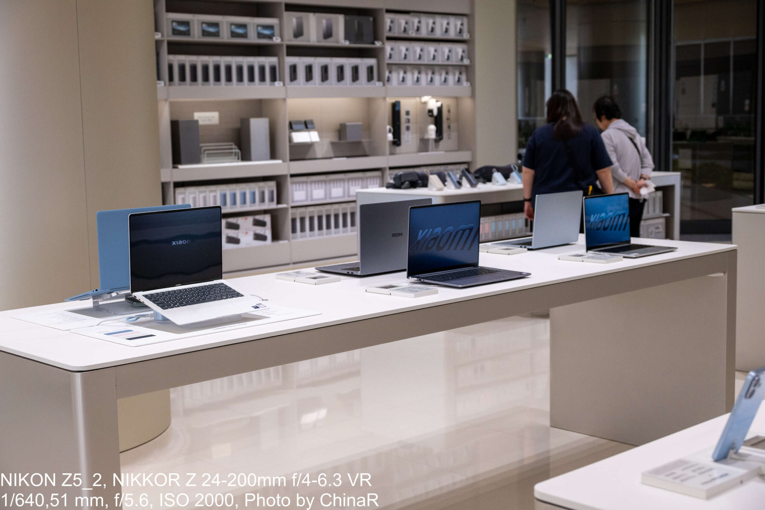 Xiaomi旗艦店のノートPCコーナー