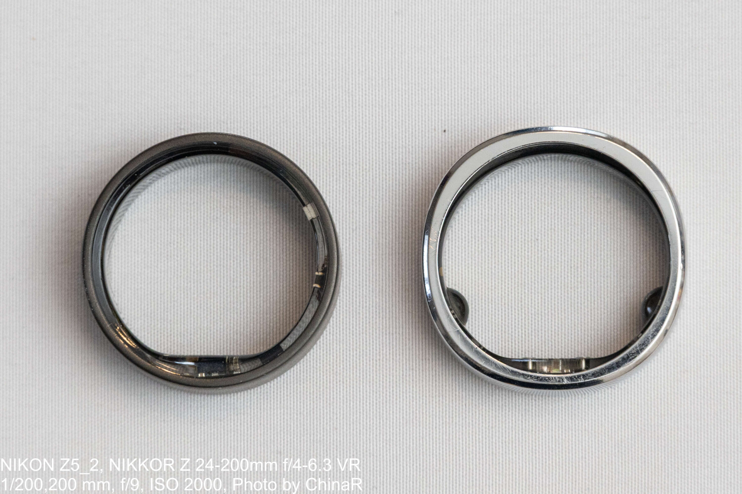 Ultrahuman Ring AIR(左)とRingConn Gen 3(右)の比較