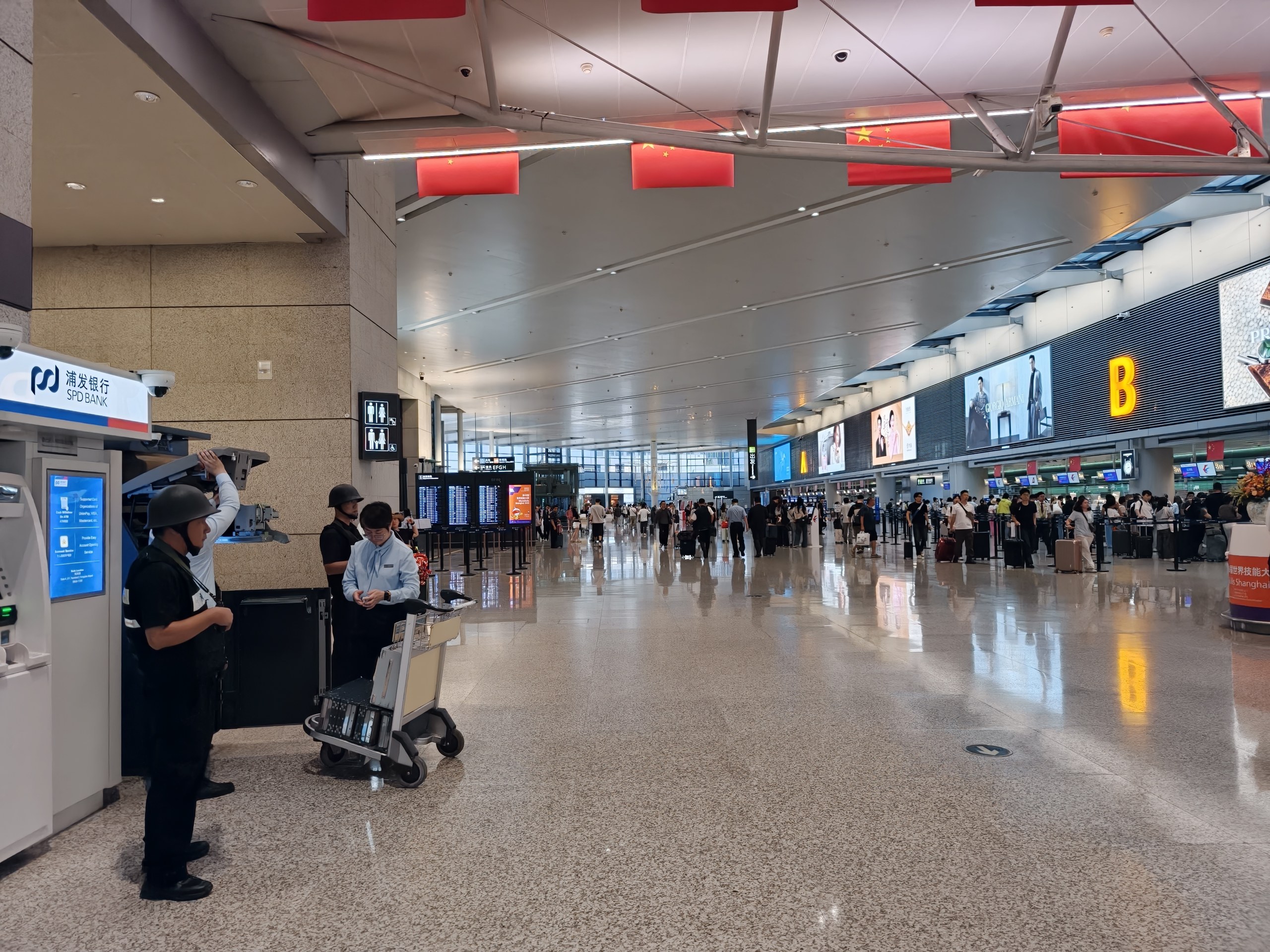 上海虹橋国際空港T2の到着ロビー