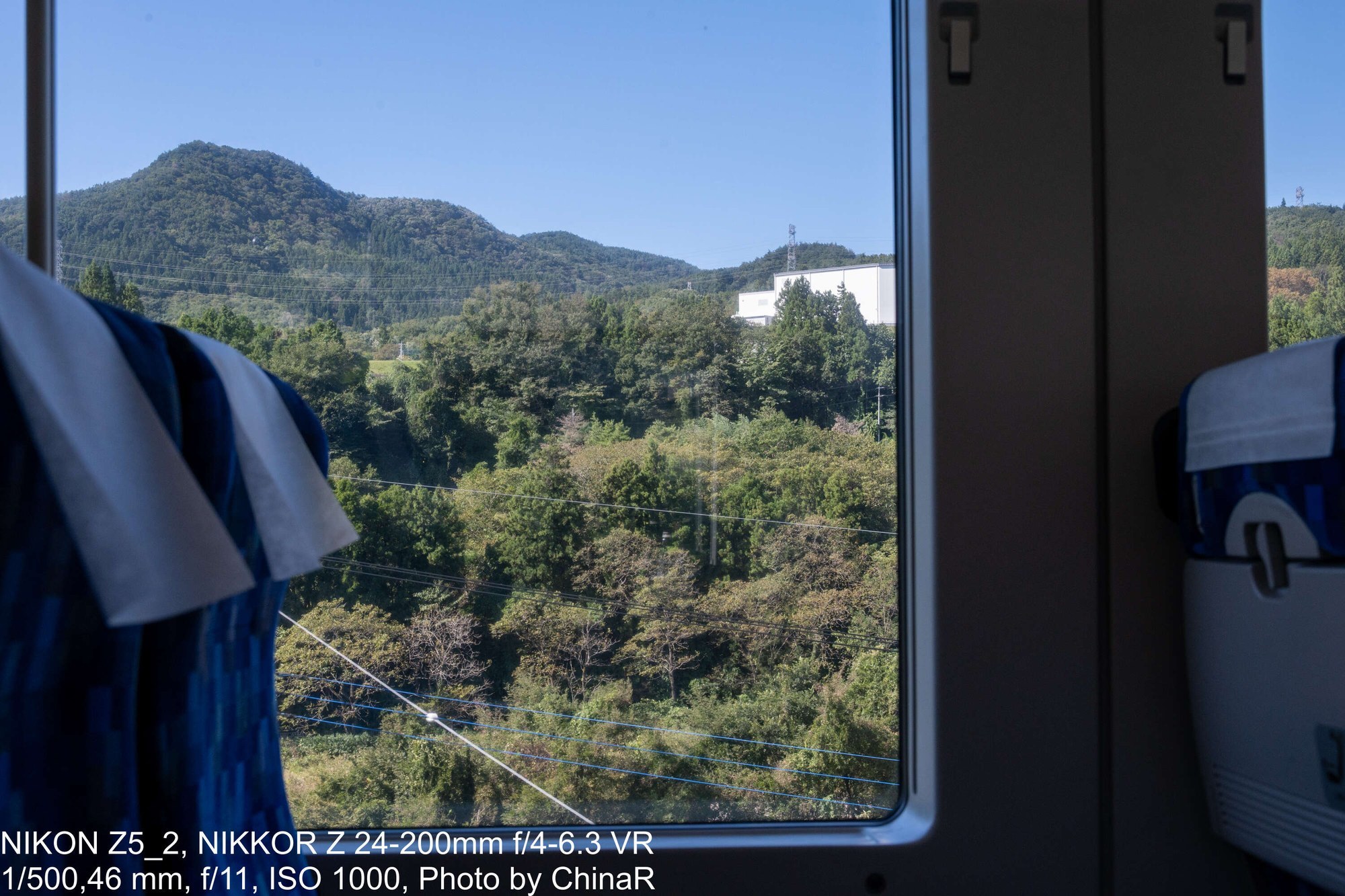 谷川岳もぐらの車窓から見た山の斜面