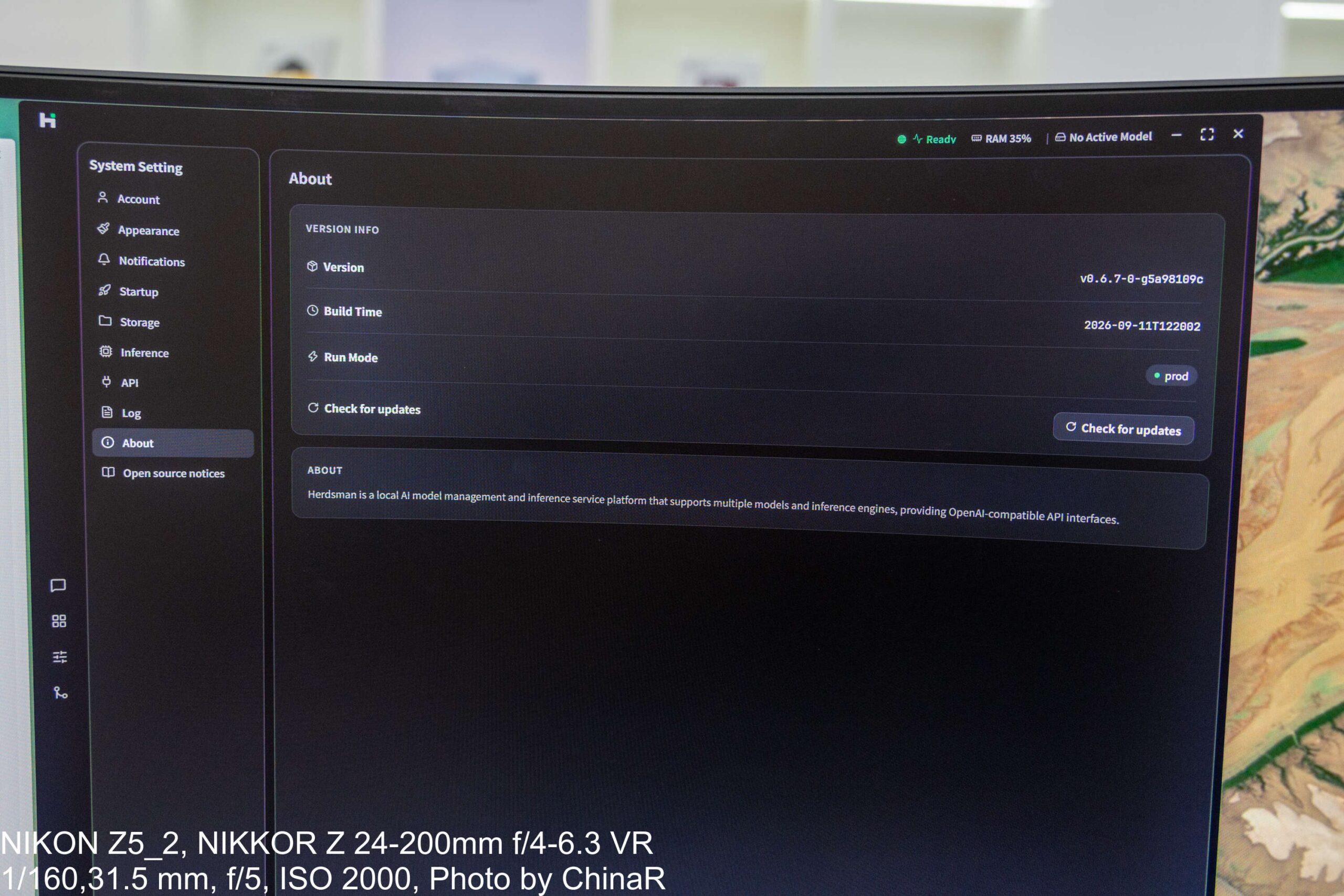 ローカル推論基盤HerdsmanのAbout画面。v0.6.7